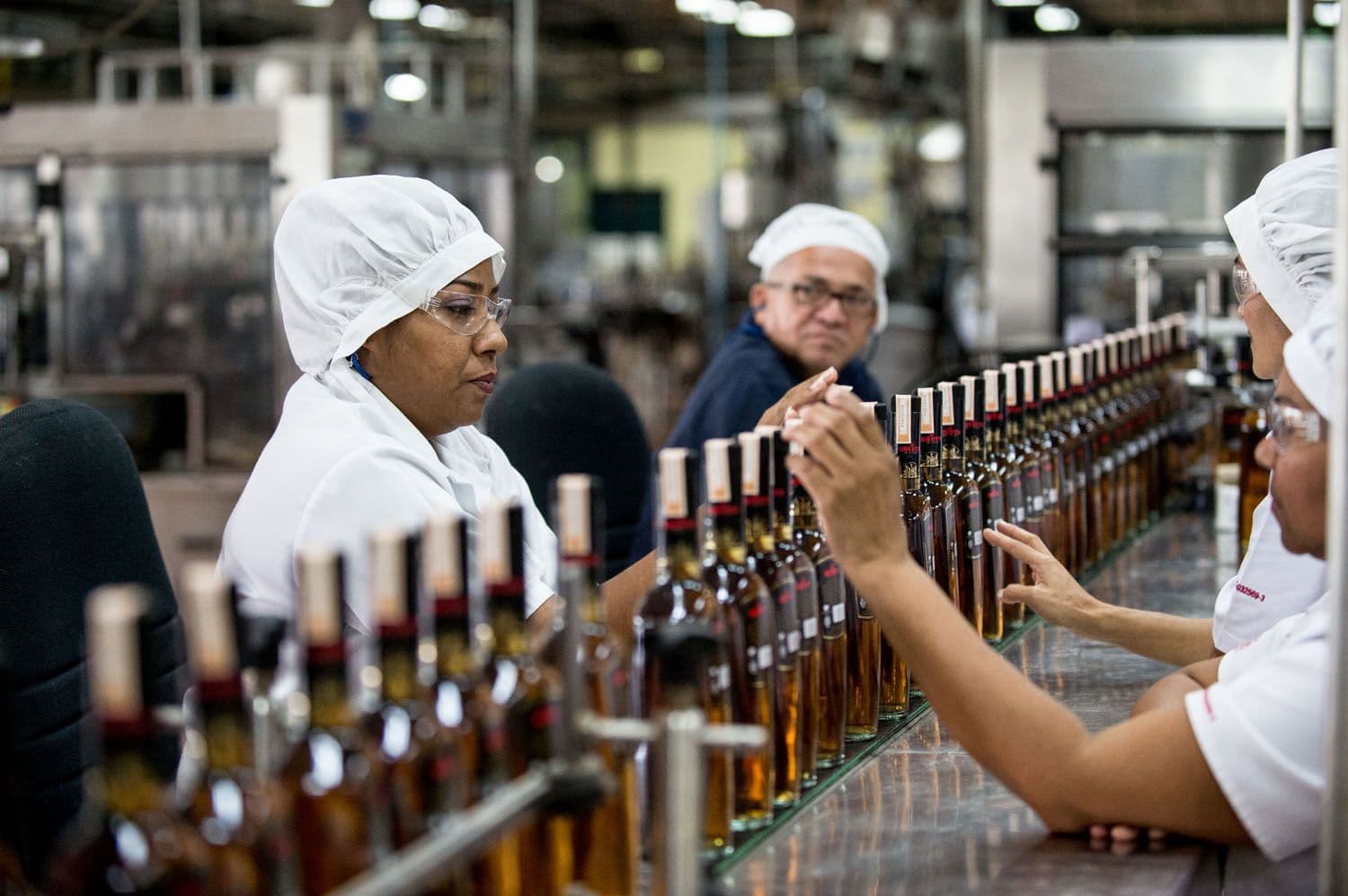 El Ron que Cotiza: Lo que la Salida a Bolsa de Santa Teresa Significa para la Industria Venezolana